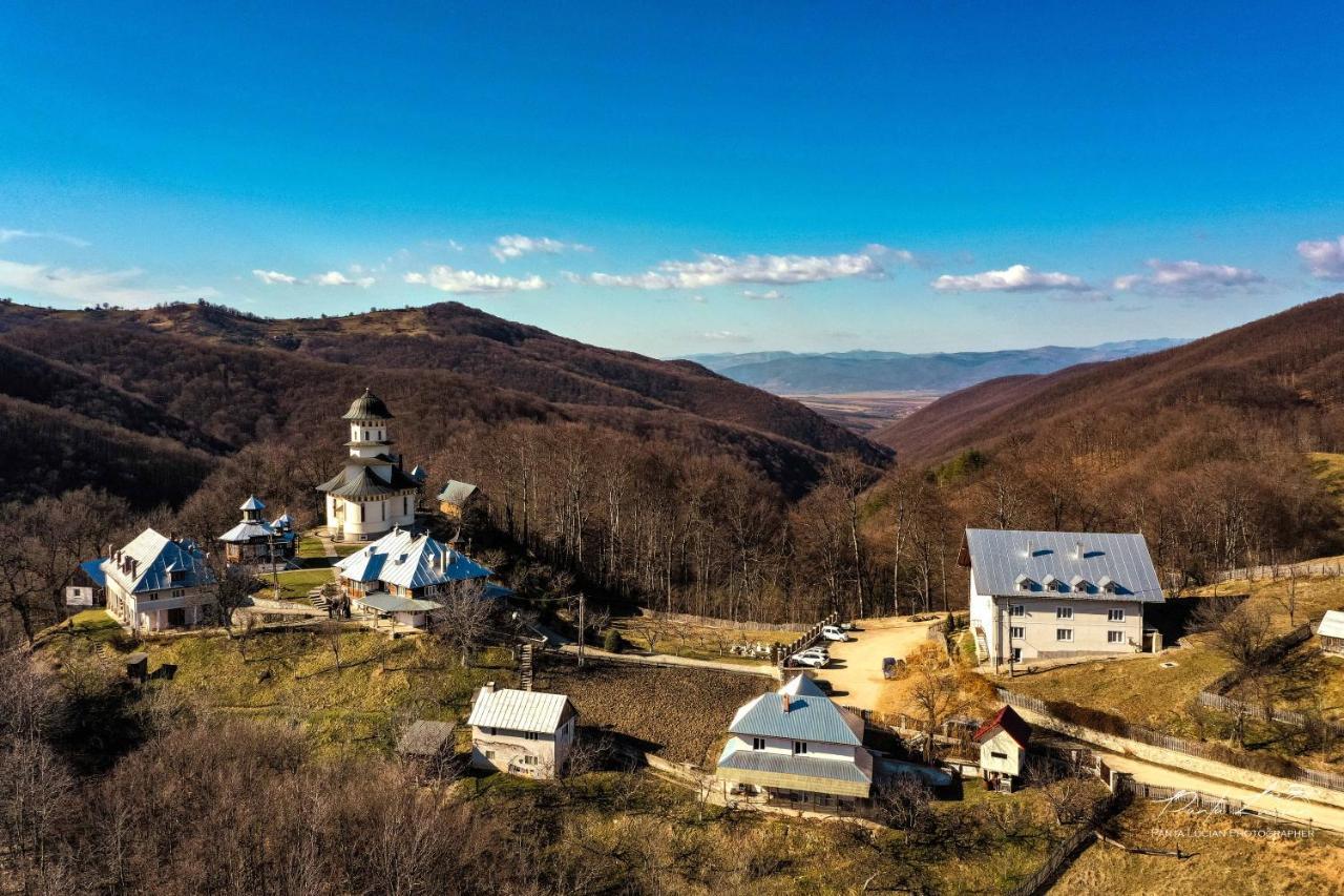 Villa Casa Micutu Si Lya Strungari Exterior foto