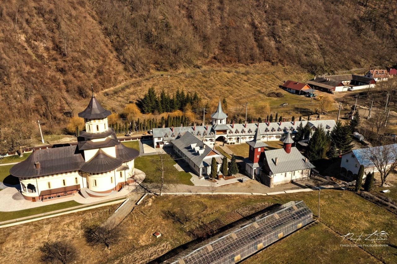 Villa Casa Micutu Si Lya Strungari Exterior foto