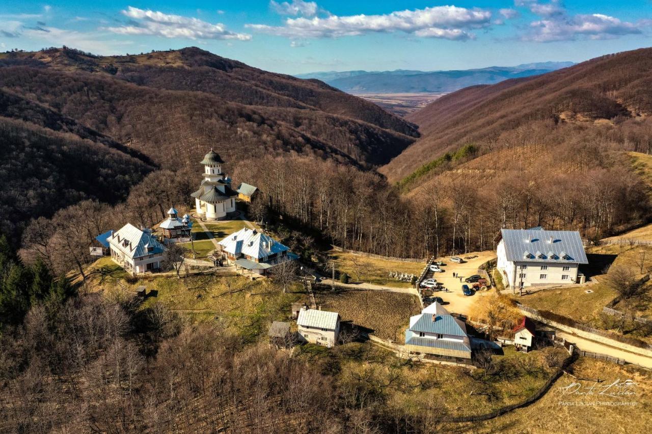 Villa Casa Micutu Si Lya Strungari Exterior foto